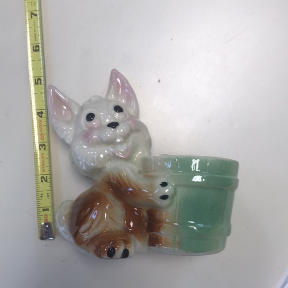Vintage Hull 1940's Ceramic Bunny with Barrel Planter - Picture 5 of 6